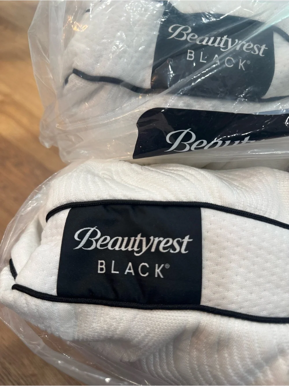 BEAUTYREST BLACK‎ 2pk Luxurious Down Alternative Pillows